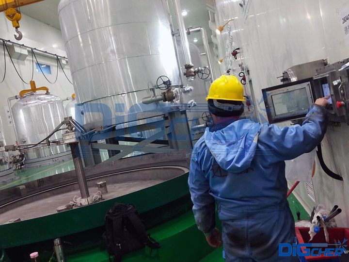 德高潔多晶硅還原爐鐘罩清洗系統(tǒng)