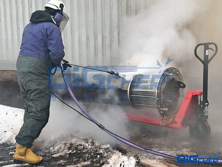 超高壓清洗機(jī)清洗換熱器