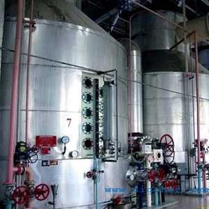 煮糖罐除銹清洗機-高效煮糖罐除銹設備-高壓水射流煮糖罐除銹方案